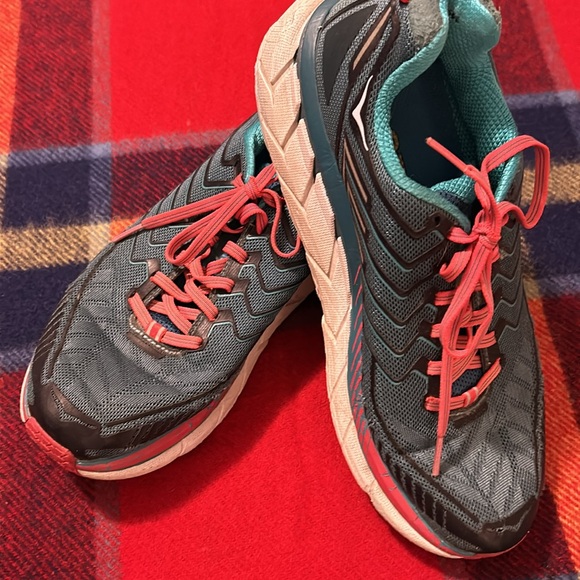 Hoka - Picture 10 of 10